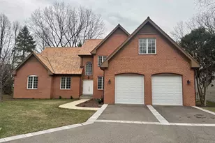 37 Graystone Ln, Barrington, IL 60010 - Photo 1