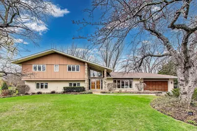 2268 N Circle Drive, Palatine, IL 60067 - Photo 1