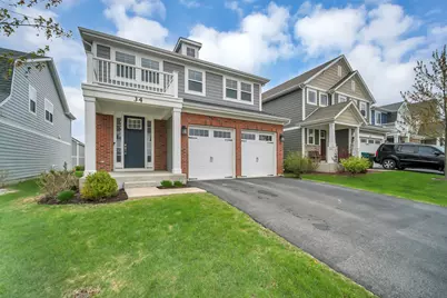 34 Commons Circle, Hawthorn Woods, IL 60047 - Photo 1