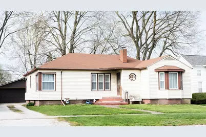 819 E Water Street, Pontiac, IL 61764 - Photo 1