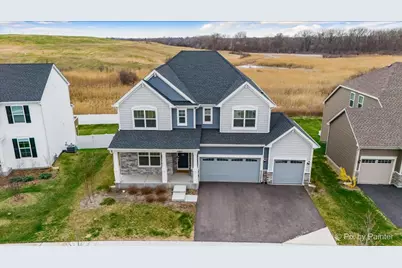 360 S Pointe Avenue, South Elgin, IL 60177 - Photo 1