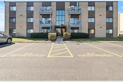 668 Pinecrest Drive #203, Prospect Heights, IL 60070 - Photo 1