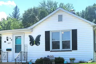 517 E Cleveland St, Spring Valley, IL 61362 - Photo 1