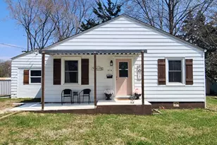 514 E Graham St, Dixon, IL 61021 - Photo 1