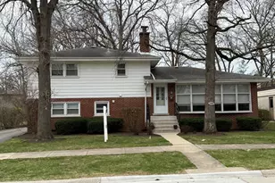 1690 Edgewood Rd, Highland Park, IL 60035 - Photo 1