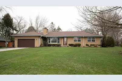 34 S Wildwood Drive, Prospect Heights, IL 60070 - Photo 1