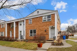 5770 N Forest Glen Ave, Chicago, IL 60646 - Photo 1