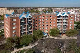 7120 N Milwaukee Ave, Niles, IL 60714 - Photo 1