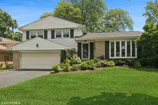 107 N Donald Ave, Arlington Heights, IL 60004 - Photo 1