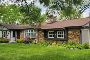 222 Frances Ln, Barrington, IL 60010 - Photo 1