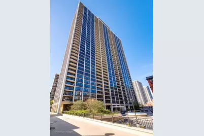 1560 N Sandburg Terrace #2104, Chicago, IL 60610 - Photo 1