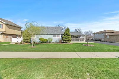 7611 S 78th Court, Bridgeview, IL 60455 - Photo 1