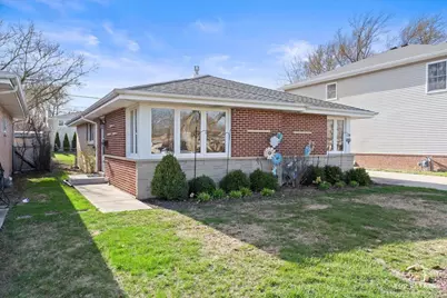 1228 S Haddow Avenue, Arlington Heights, IL 60005 - Photo 1