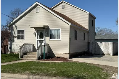 611 Elm Street, Ottawa, IL 61350 - Photo 1