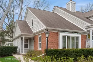 627 Thistle Ln, Prospect Heights, IL 60070 - Photo 1