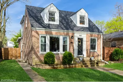 5458 N Lamon Avenue, Chicago, IL 60630 - Photo 1