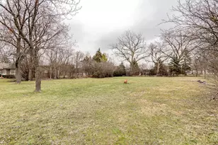 10159 Meadow Ln, Des Plaines, IL 60016 - Photo 1