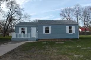 908 Merrill Ave, Loves Park, IL 61111 - Photo 1