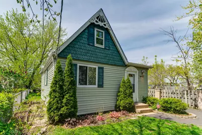 26426 N Willow Avenue, Mundelein, IL 60060 - Photo 1