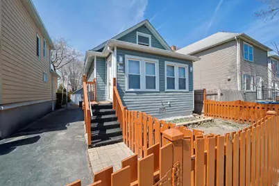 1646 Victoria Avenue, North Chicago, IL 60064 - Photo 1