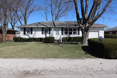 1526 Manhattan Drive, Streator, IL 61364 - Photo 1