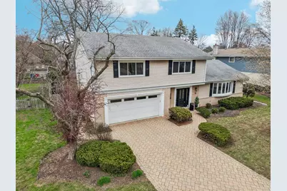 2542 Woodlawn Road, Northbrook, IL 60062 - Photo 1