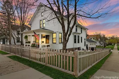 302 W Main Street, Barrington, IL 60010 - Photo 1