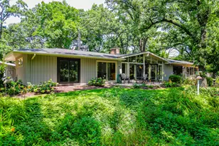 608 Old Hickory Ln, Libertyville, IL 60048 - Photo 1