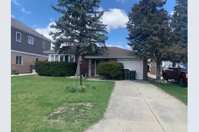 8054 W Prospect Court, Niles, IL 60714 - Photo 1