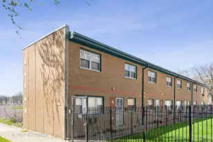 7010 S East End Ave, Chicago, IL 60649 - Photo 1