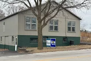 726 S Broadway St, Aurora, IL 60505 - Photo 1