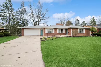 433 N Worth Avenue, Elgin, IL 60123 - Photo 1