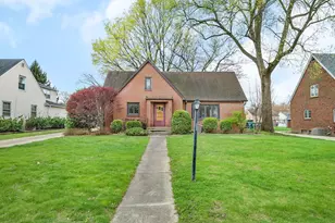 133 W Bluff St, Streator, IL 61364 - Photo 1