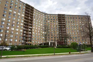 6833 N Kedzie Ave, Chicago, IL 60645 - Photo 1