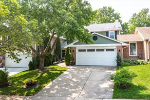 129 Regency Dr, Lombard, IL 60148 - Photo 1