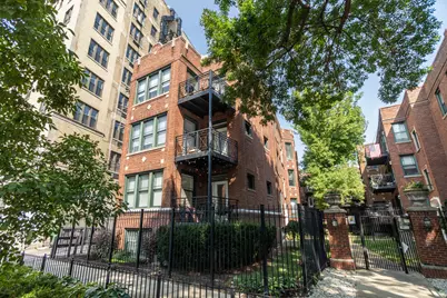 1144 W Pratt Boulevard #GS, Chicago, IL 60626 - Photo 1