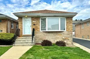 6322 W 63rd Pl, Chicago, IL 60638 - Photo 1