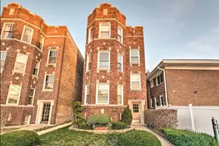 5413 N Artesian Ave, Chicago, IL 60625 - Photo 1