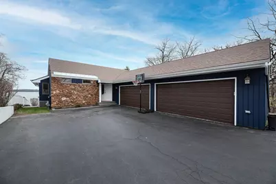 652 E Grand Avenue, Lake Villa, IL 60046 - Photo 1