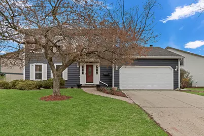 460 Sunnyside Avenue, Gurnee, IL 60031 - Photo 1