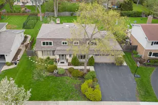 1726 Fieldwood Dr, Northbrook, IL 60062 - Photo 1