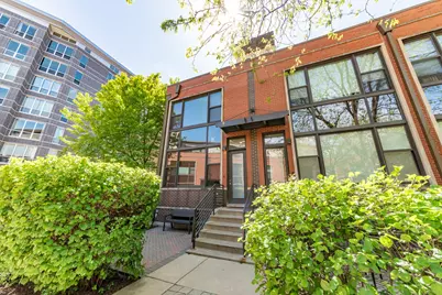 906 N Howe Street, Chicago, IL 60610 - Photo 1