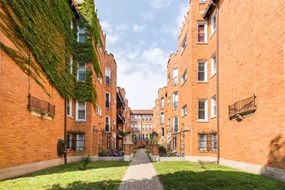 1642 W Greenleaf Avenue #2S, Chicago, IL 60626 - Photo 1