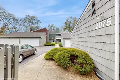 2075 Creekside Drive #2-3, Wheaton, IL 60189 - Photo 1