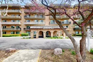 505 Redondo Dr, Downers Grove, IL 60516 - Photo 1