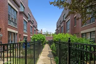 2709 N Hermitage Ave, Chicago, IL 60614 - Photo 1