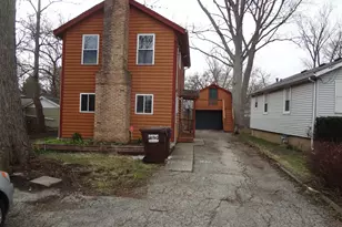 3013 S Bergman Dr, Holiday Hills, IL 60051 - Photo 1