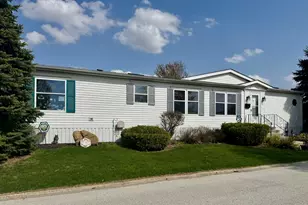 1002 Garden Dr, Manteno, IL 60950 - Photo 1
