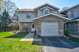 667 Tamarac Blvd, Addison, IL 60101 - Photo 1