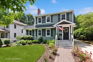 122 Logan Ave, Geneva, IL 60134 - Photo 1